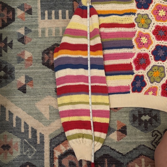 FARM Rio Multicolor Floral Sweater - Picture 10 of 11